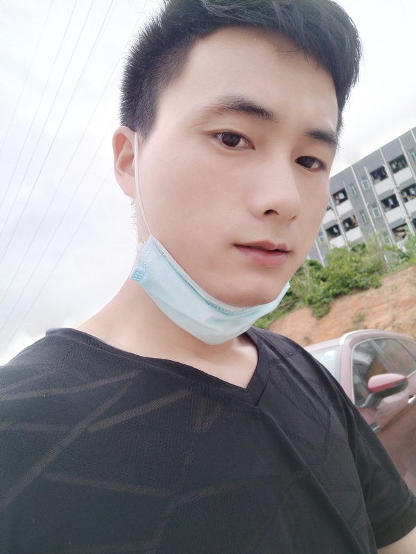何凡的第二张照片--广州相亲服务中心