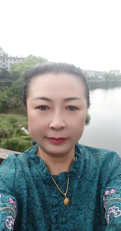 雨中情的第一张照片--广州相亲服务中心