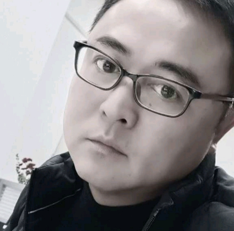 小石头的第一张照片--广州相亲服务中心