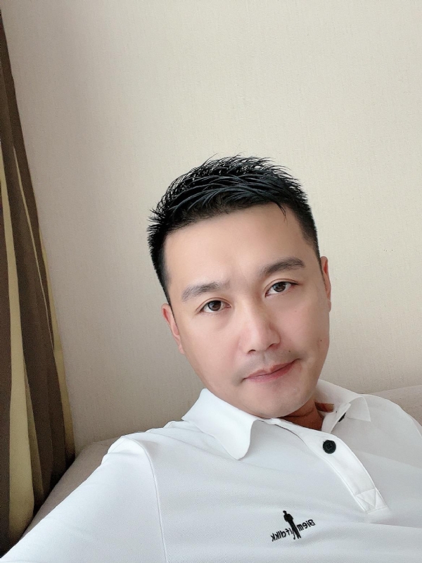 笑望人非的第一张照片--广州相亲服务中心