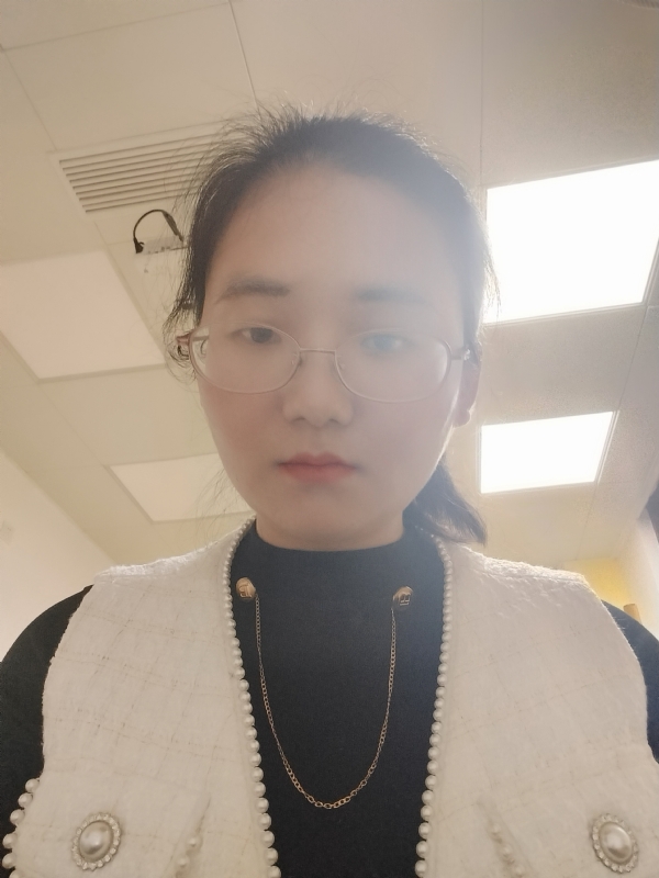 闲敲棋子的第二张照片--广州相亲服务中心