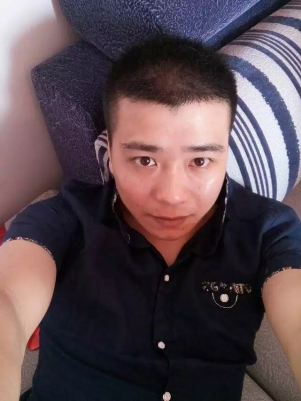 漫步的面包的第一张照片--广州相亲服务中心