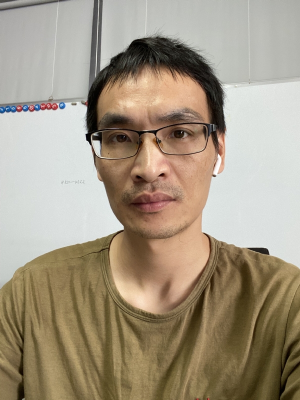 孤独的根号三的第一张照片--广州相亲服务中心