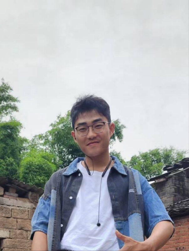 越努力越幸运的第一张照片--广州相亲服务中心