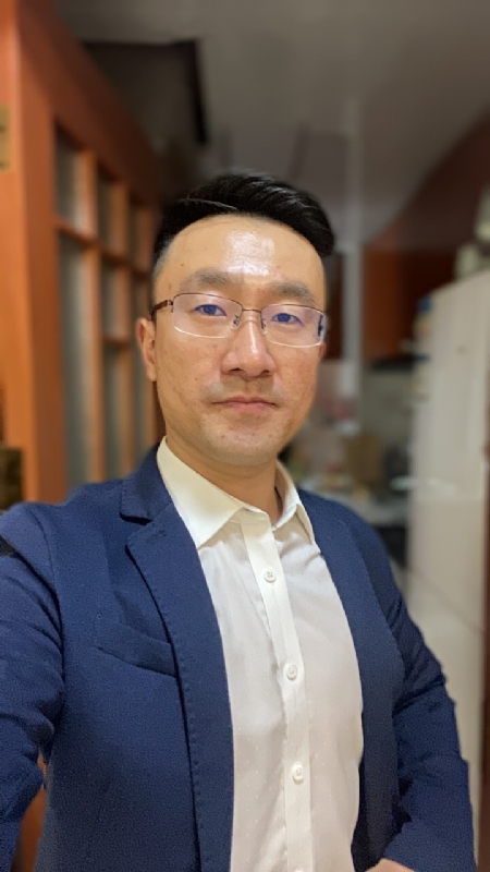 笑看人生的第一张照片--广州相亲服务中心