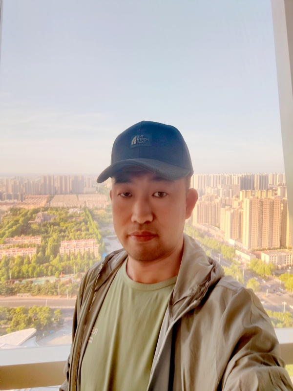 勇攀高峰的第一张照片--广州相亲服务中心