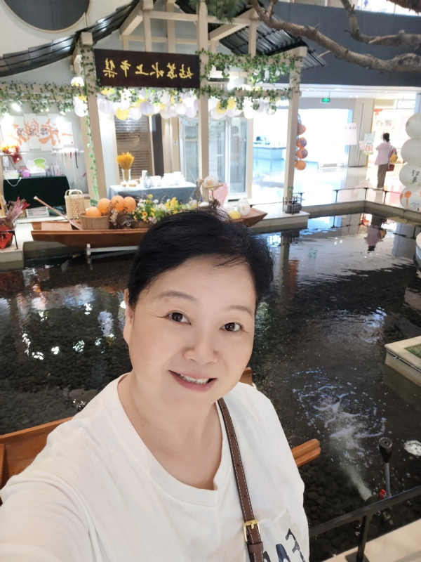 丁姐爱生活的第三张照片--广州相亲服务中心
