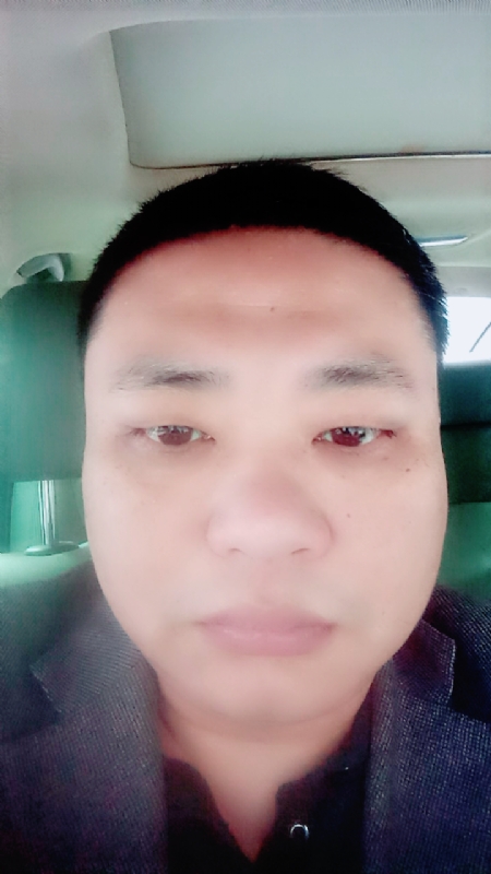 向日葵的第一张照片--广州相亲服务中心