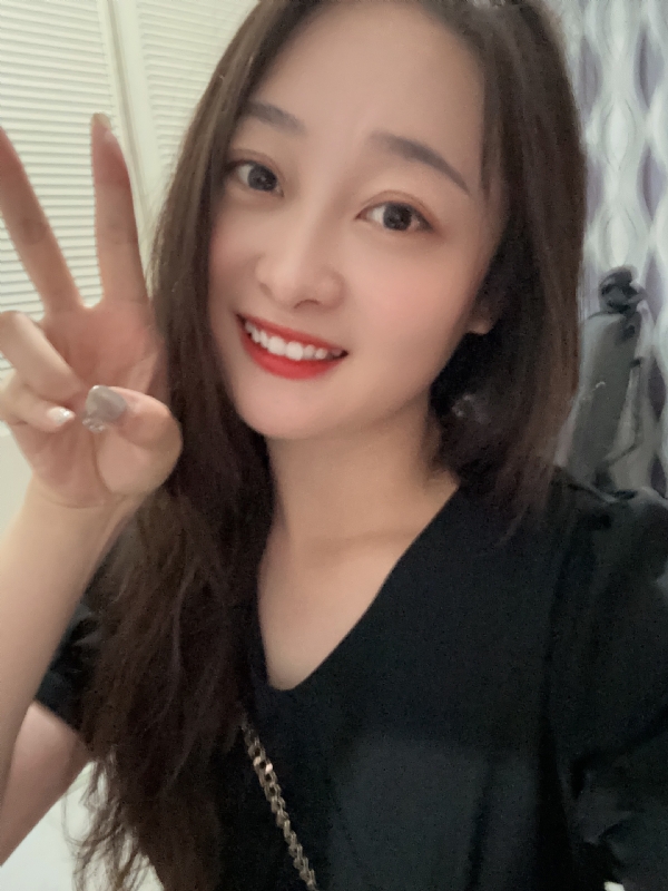 草莓的第一张照片--广州相亲服务中心