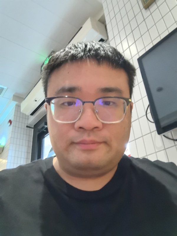 君临天下的第三张照片--广州相亲服务中心
