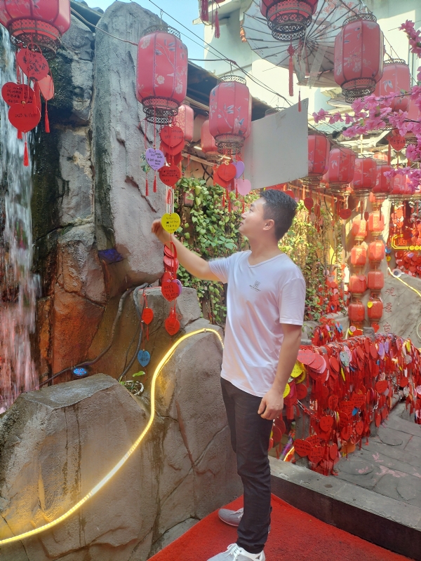 时间不语的第一张照片--广州相亲服务中心
