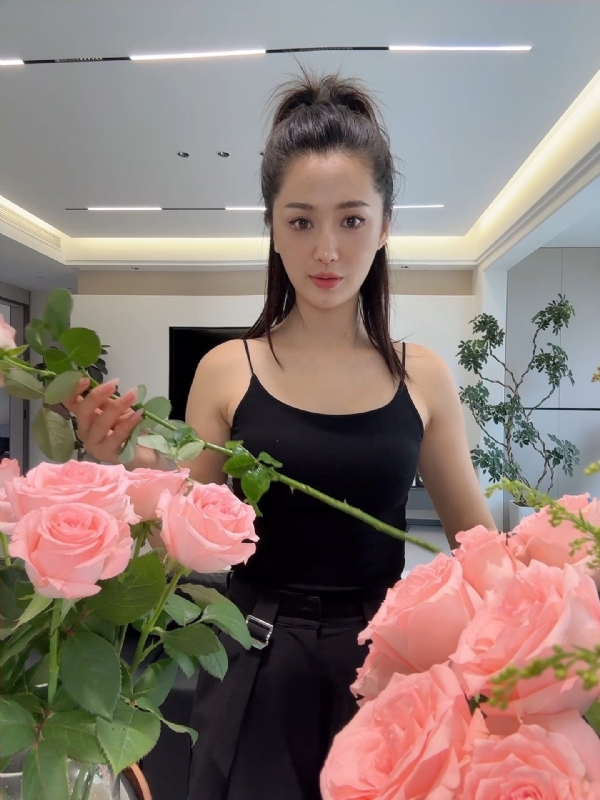 喜糖的第一张照片--广州相亲服务中心