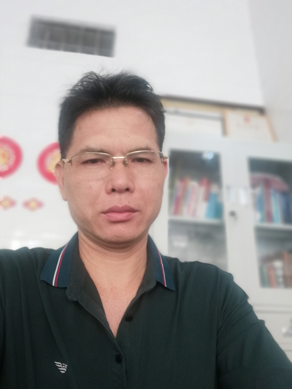后视镜的第一张照片--广州相亲服务中心