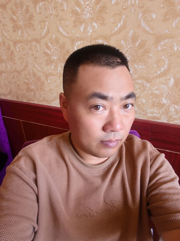 擦亮眼睛向前看的第一张照片--广州相亲服务中心