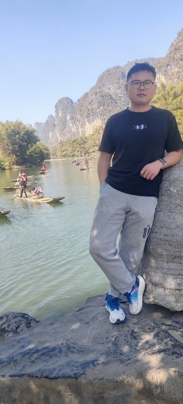 受过伤的狼的第二张照片--广州相亲服务中心