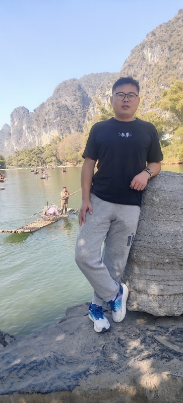 受过伤的狼的第三张照片--广州相亲服务中心