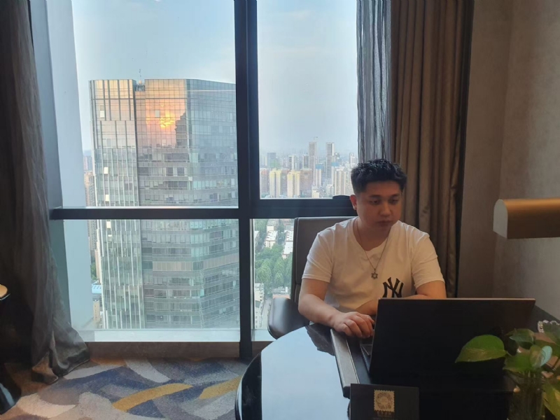 ying的第一张照片--广州相亲服务中心