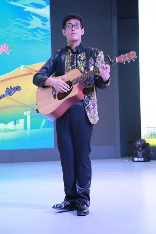 一叶知秋ZG的第一张照片--广州相亲服务中心