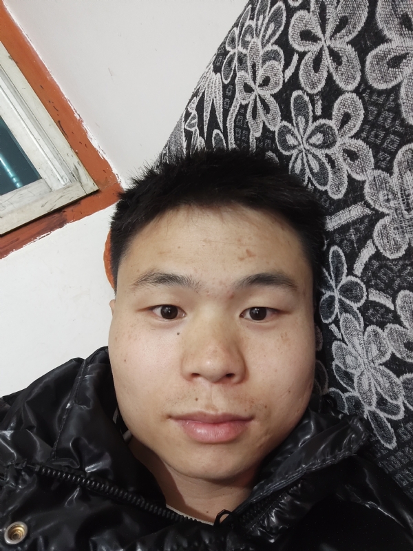 麒麟区幼儿园扛把子的第三张照片--广州相亲服务中心