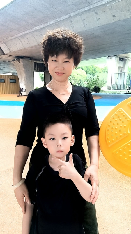 火凤凰的第一张照片--广州相亲服务中心
