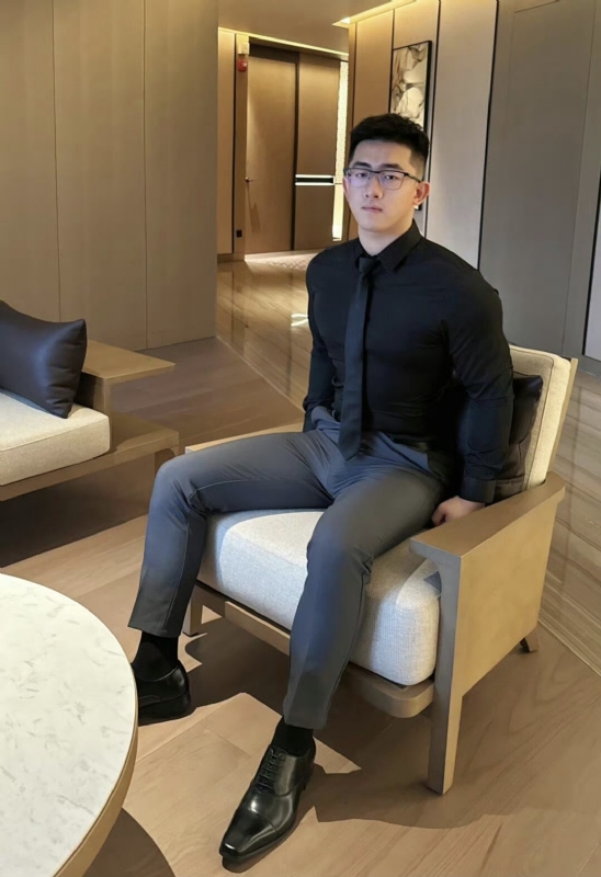 李寒外改英文可家的第一张照片--广州相亲服务中心