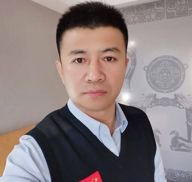 生在红旗下的第二张照片--广州相亲服务中心