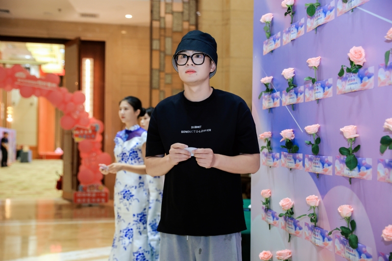 被驯服的象的第一张照片--广州相亲服务中心