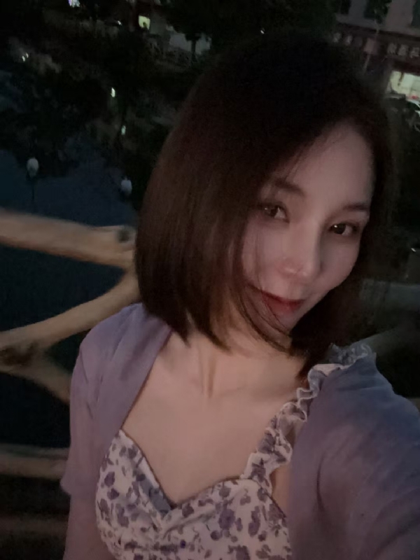 小小的第三张照片--广州相亲服务中心